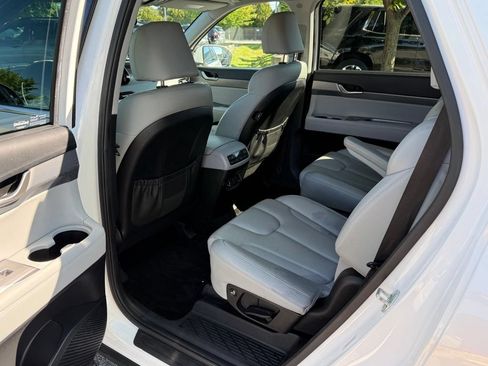Used 2021 Hyundai Palisade SEL w/ Premium Package AWD/4WD image 11