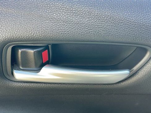 Used 2023 Toyota Corolla SE image 18