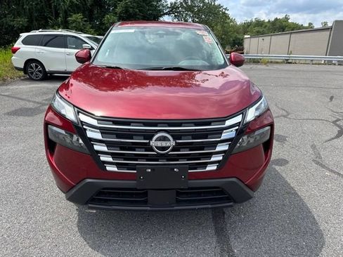 Certified 2024 Nissan Rogue SV AWD/4WD image 2