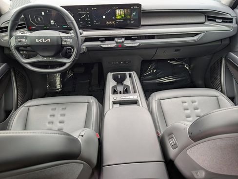 Certified 2024 Kia EV9 Wind image 23