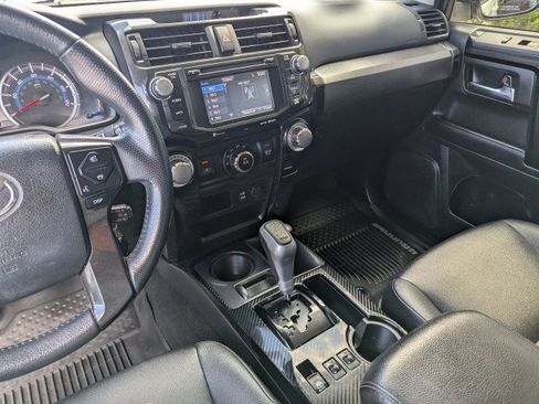 Used 2019 Toyota 4Runner TRD Off-Road Premium AWD/4WD image 18