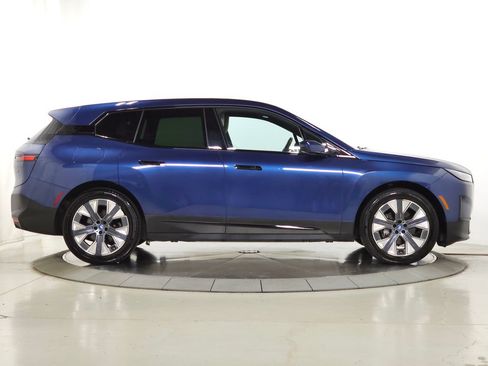 Used 2024 BMW iX xDrive50 w/ Convenience Package AWD/4WD image 13