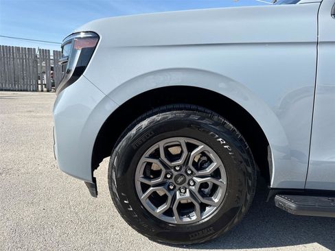 Certified 2025 Ford Expedition Active image 19