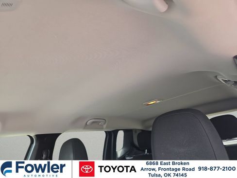 Used 2020 Jeep Renegade Altitude FWD image 18