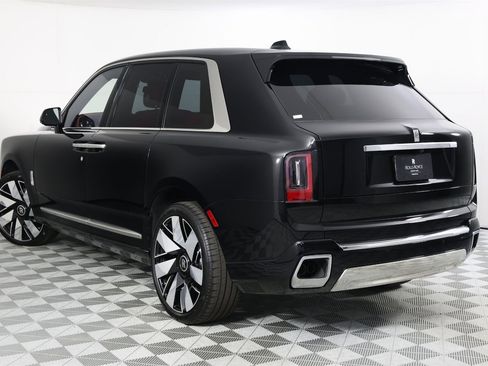 New 2026 Rolls-Royce Cullinan image 3