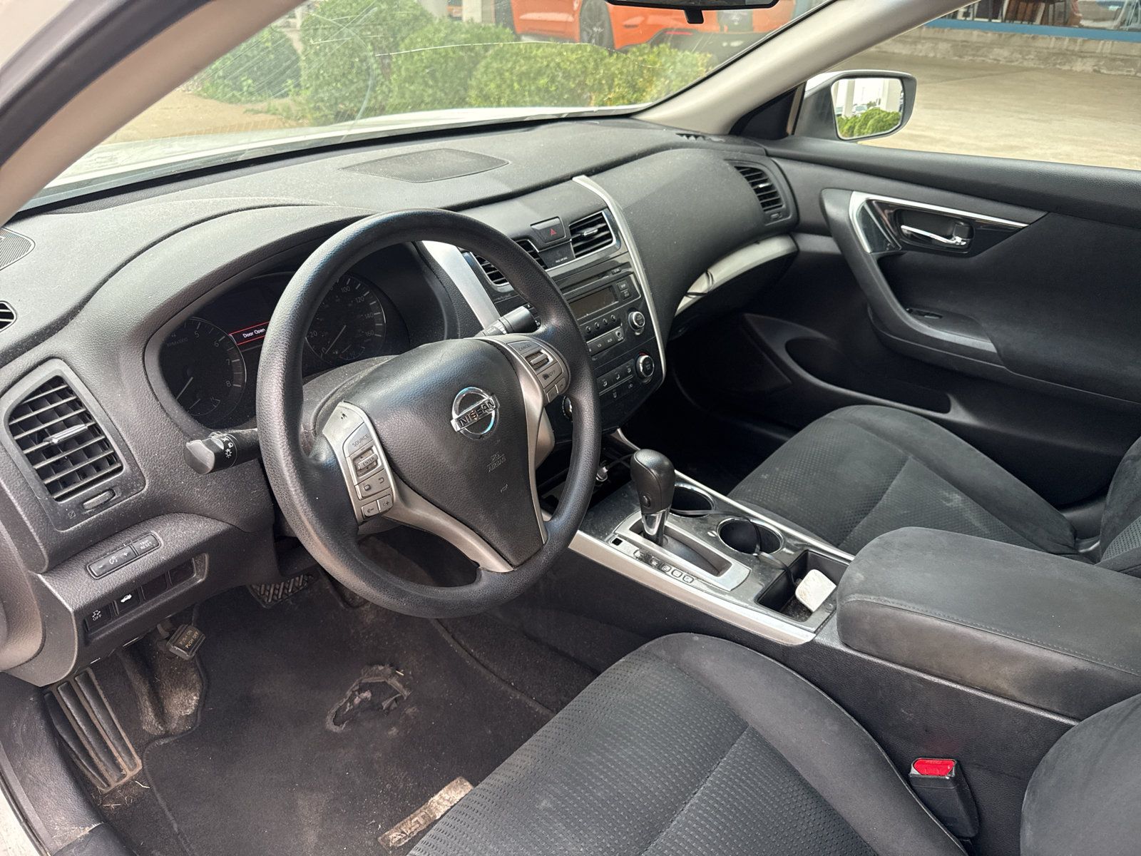 Used 2014 Nissan Altima 2.5 S FWD image 2