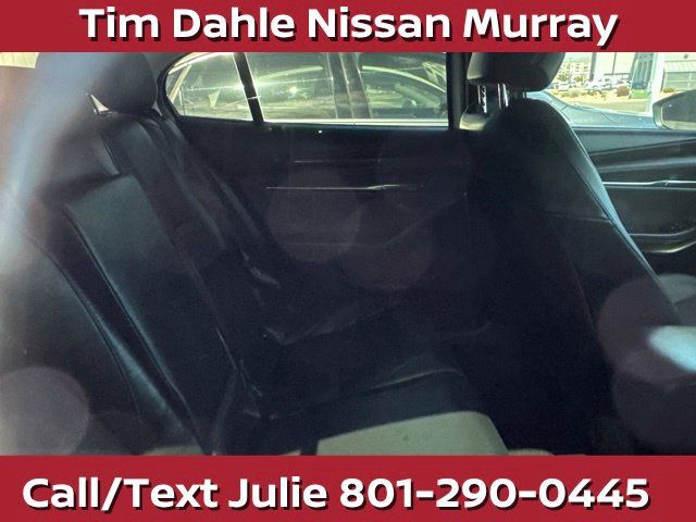 Used 2024 MAZDA MAZDA3 s FWD image 23