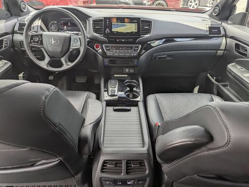 Used 2023 Honda Passport Elite image 12