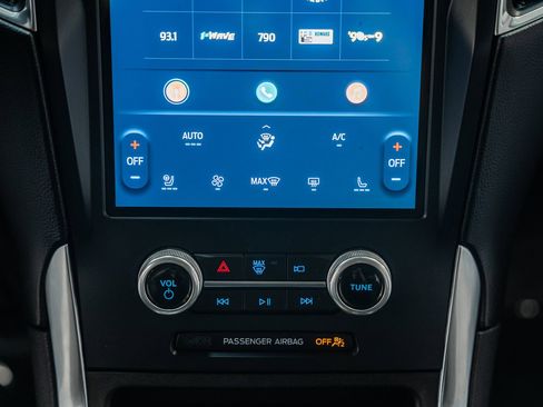 Certified 2022 Ford Edge Titanium AWD/4WD image 31