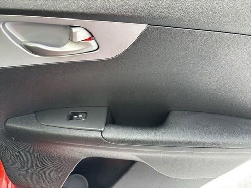 Used 2022 Kia Forte LXS image 33