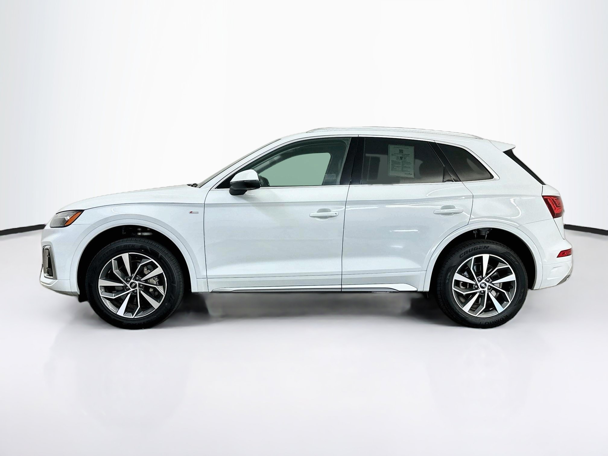 Used 2023 Audi Q5 2.0T Premium Plus w/ Premium Plus Package AWD/4WD image 4