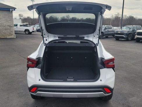 New 2026 Chevrolet Trax LT FWD image 11
