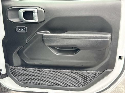 Used 2022 Jeep Gladiator Sport AWD/4WD image 23