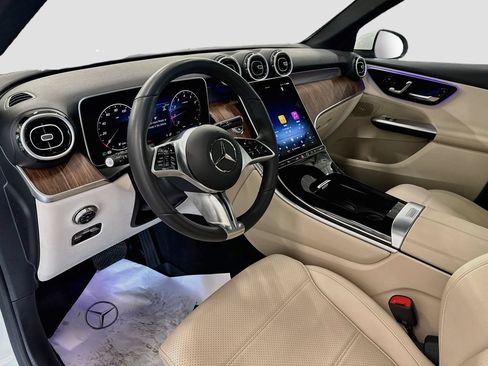 Certified 2026 Mercedes-Benz GLC 300 4MATIC image 9