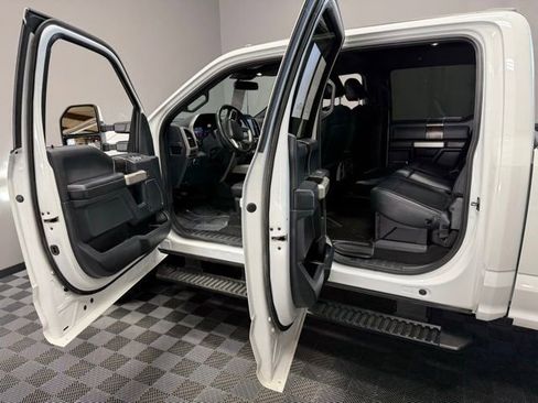 Used 2022 Ford F350 Lariat AWD/4WD image 13
