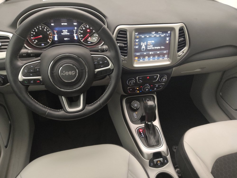 Used 2019 Jeep Compass Latitude w/ Popular Equipment Group AWD/4WD image 22