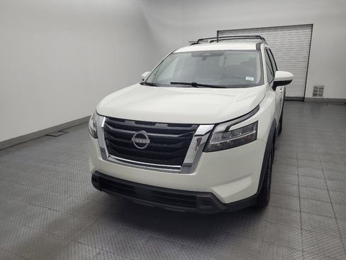 Used 2022 Nissan Pathfinder SV FWD image 15