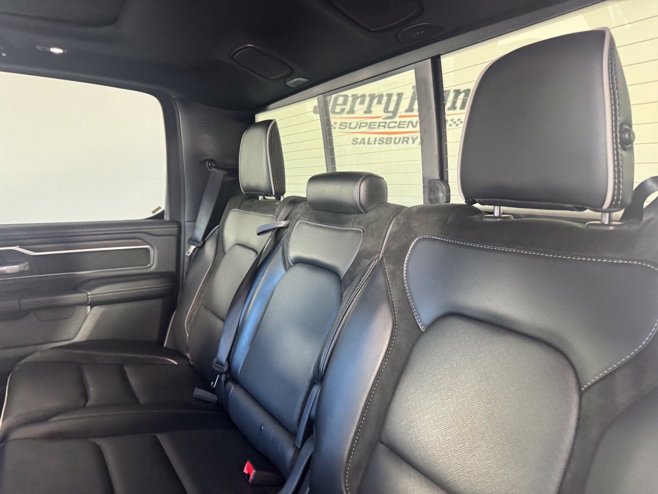 Used 2026 RAM 1500 Laramie AWD/4WD image 11