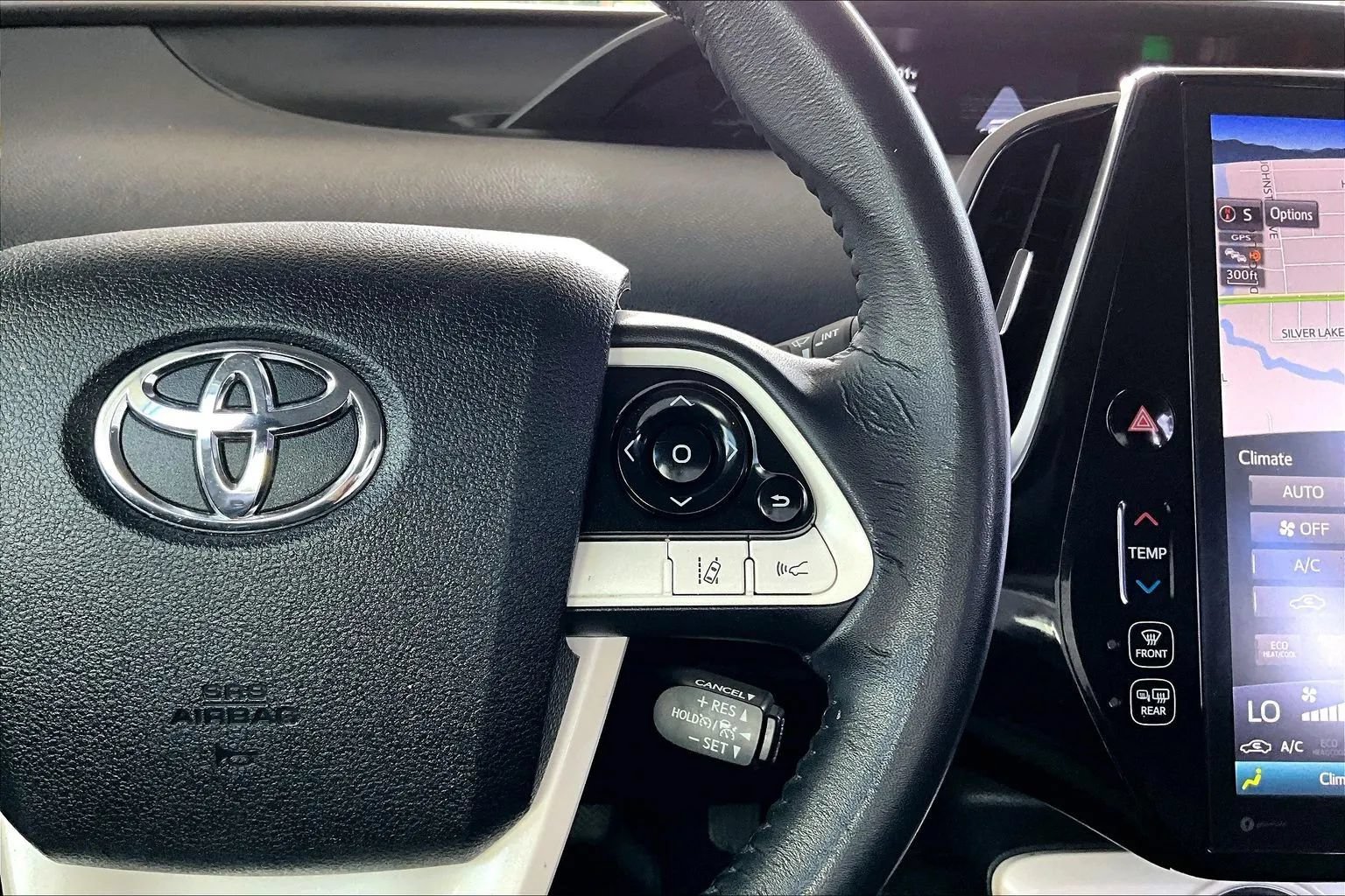 Used 2018 Toyota Prius Prime Premium FWD image 11