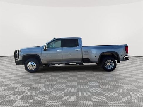 Used 2025 Chevrolet Silverado 3500 LTZ w/ LTZ Plus Package image 2