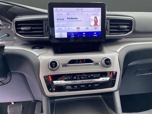 Certified 2023 Ford Explorer XLT w/ Equipment Group 202A image 9