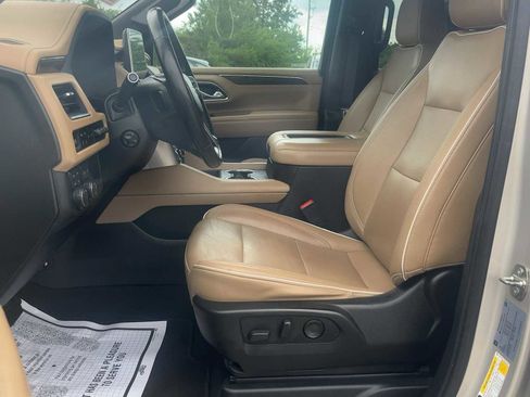 Used 2021 Chevrolet Tahoe Premier AWD/4WD image 32