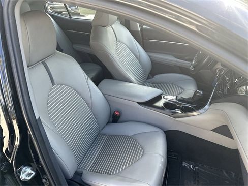 Used 2023 Toyota Camry SE image 28