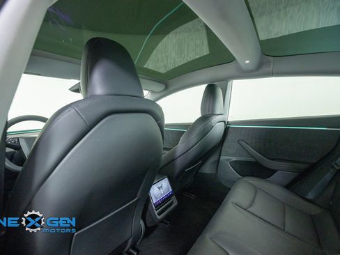 Used 2025 Tesla Model 3 Long Range AWD/4WD image 23