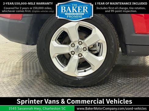 Used 2019 Jeep Compass Latitude w/ Cold Weather Group AWD/4WD image 16