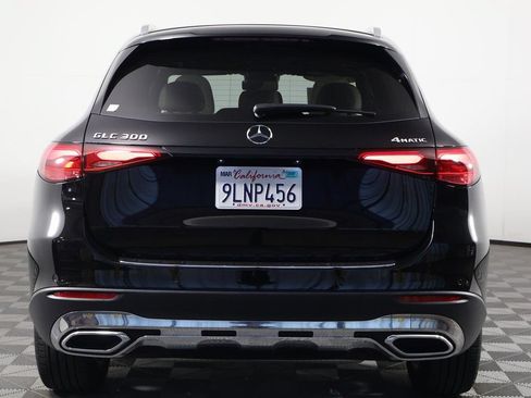 Used 2024 Mercedes-Benz GLC 300 4MATIC image 5