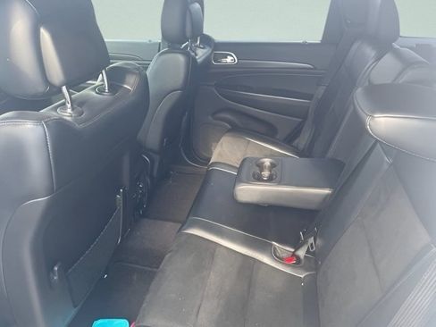 Used 2018 Jeep Grand Cherokee Altitude AWD/4WD image 14