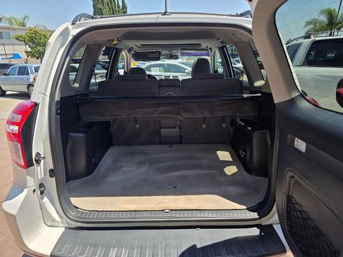 Used 2011 Toyota RAV4 2WD w/ Upgrade Value Pkg image 18