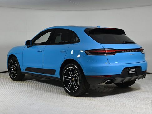 Certified 2019 Porsche Macan image 3