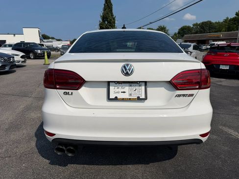 Used 2014 Volkswagen Jetta GLI Autobahn FWD image 4
