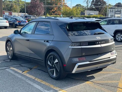 New 2025 Hyundai Ioniq 5 SEL image 3