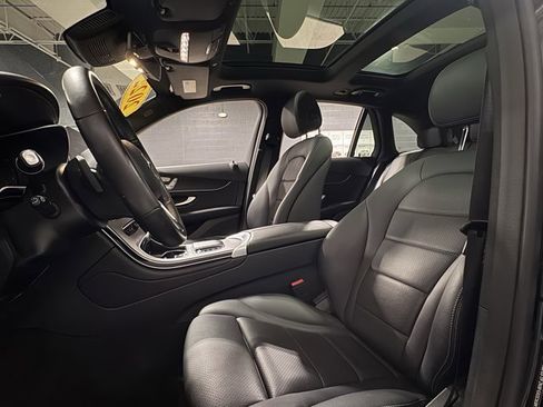 Used 2022 Mercedes-Benz GLC 300 4MATIC image 25