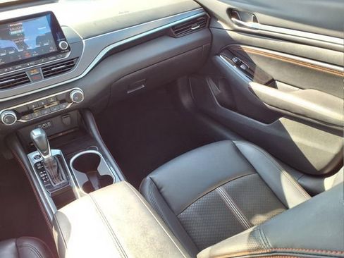 Used 2023 Nissan Altima 2.5 SR image 16