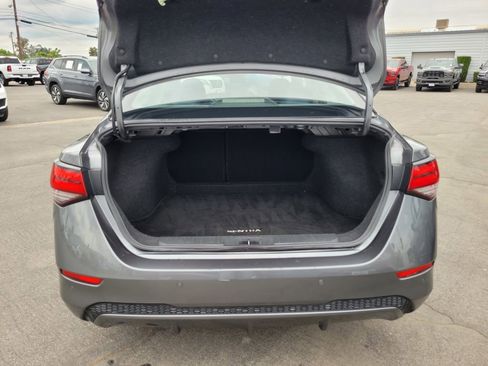 Used 2024 Nissan Sentra SV FWD image 27