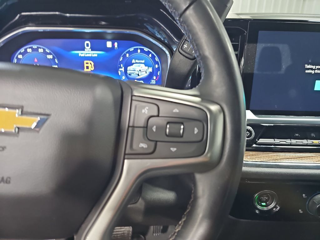 Used 2023 Chevrolet Silverado 1500 LT AWD/4WD image 17