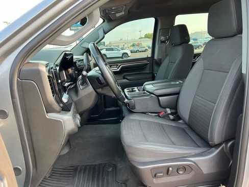 Used 2024 Chevrolet Silverado 1500 LT AWD/4WD image 3