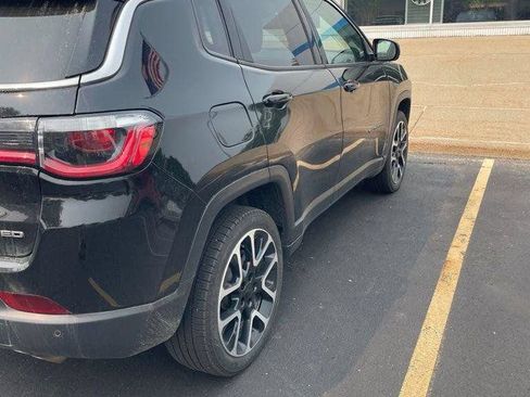 Used 2021 Jeep Compass Limited w/ Sun and Sound Group AWD/4WD image 3