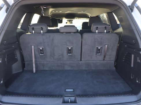 Used 2025 GMC Acadia Elevation image 26