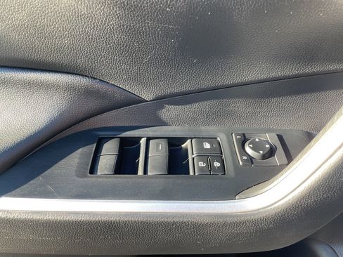 Used 2020 Toyota RAV4 LE image 24