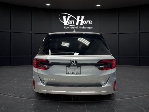 Used 2025 Honda Odyssey Elite image 6