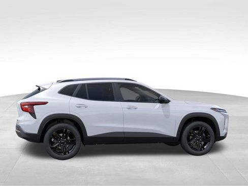 New 2026 Chevrolet Trax ACTIV FWD image 5