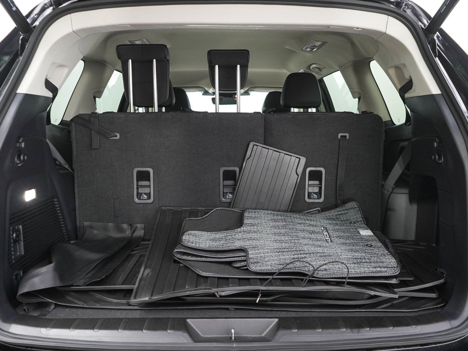 Certified 2026 Subaru Ascent Premium AWD/4WD image 9