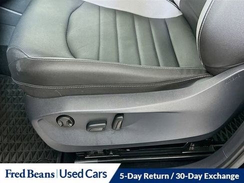 Used 2023 Volkswagen Taos SEL image 20