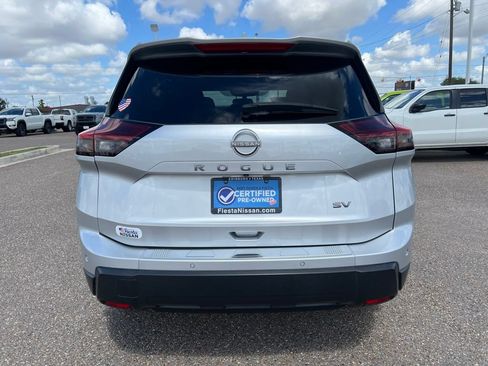 Certified 2024 Nissan Rogue SV w/ SV Premium Package FWD image 6