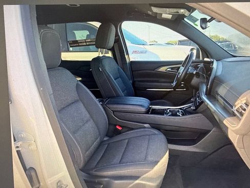 Used 2024 Chevrolet Traverse LT AWD/4WD image 7