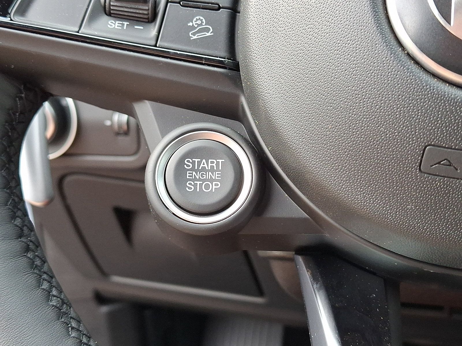 New 2026 Alfa Romeo Stelvio Sprint AWD/4WD image 18
